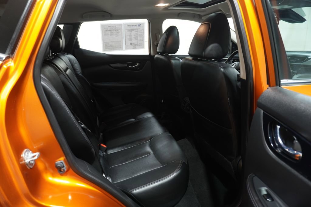 Used 2017 Nissan Rogue Sport SL w/ SL Premium Package image 13