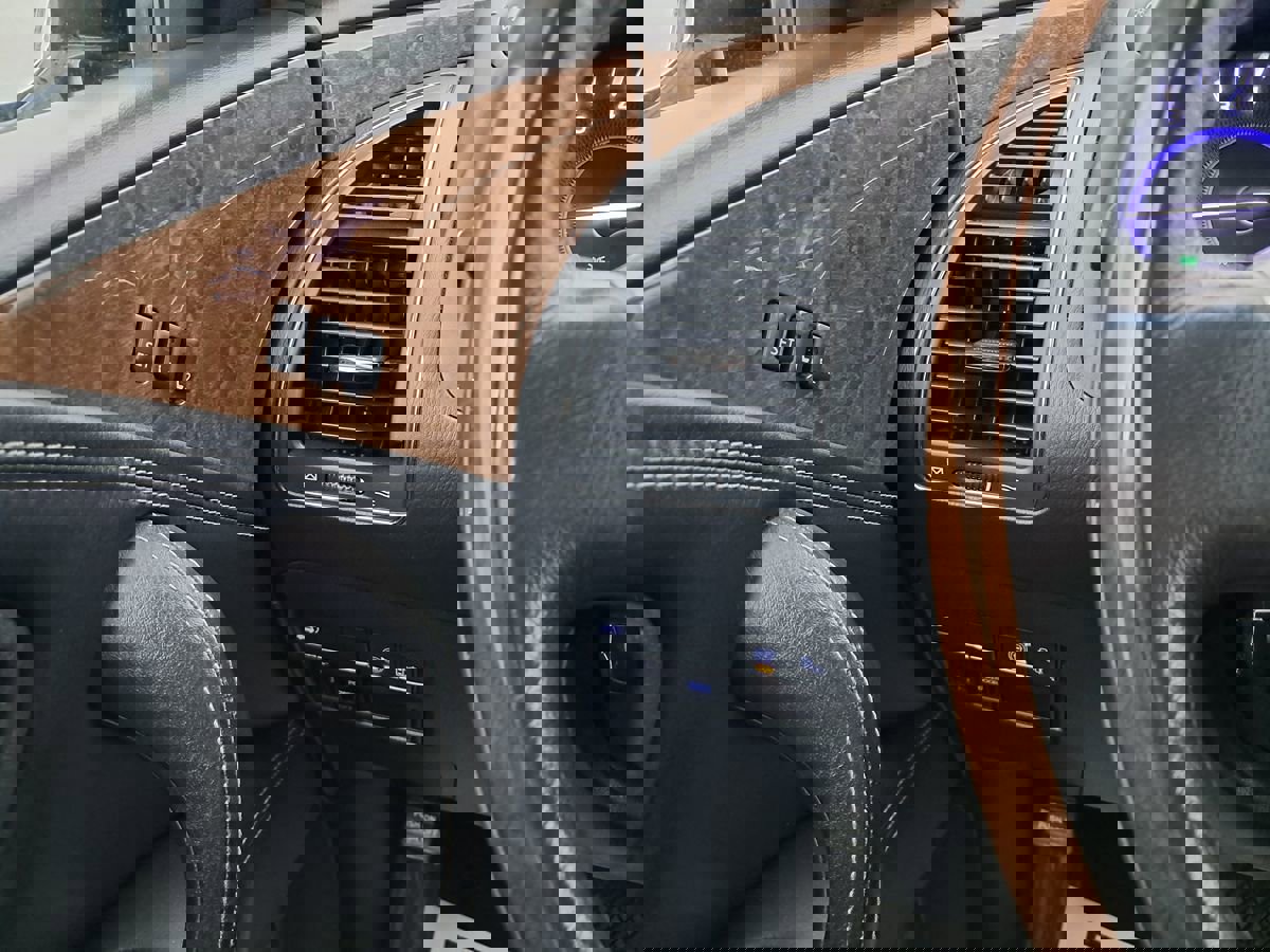 Used 2017 INFINITI QX80 4WD w/ Driver Assistance Package image 12