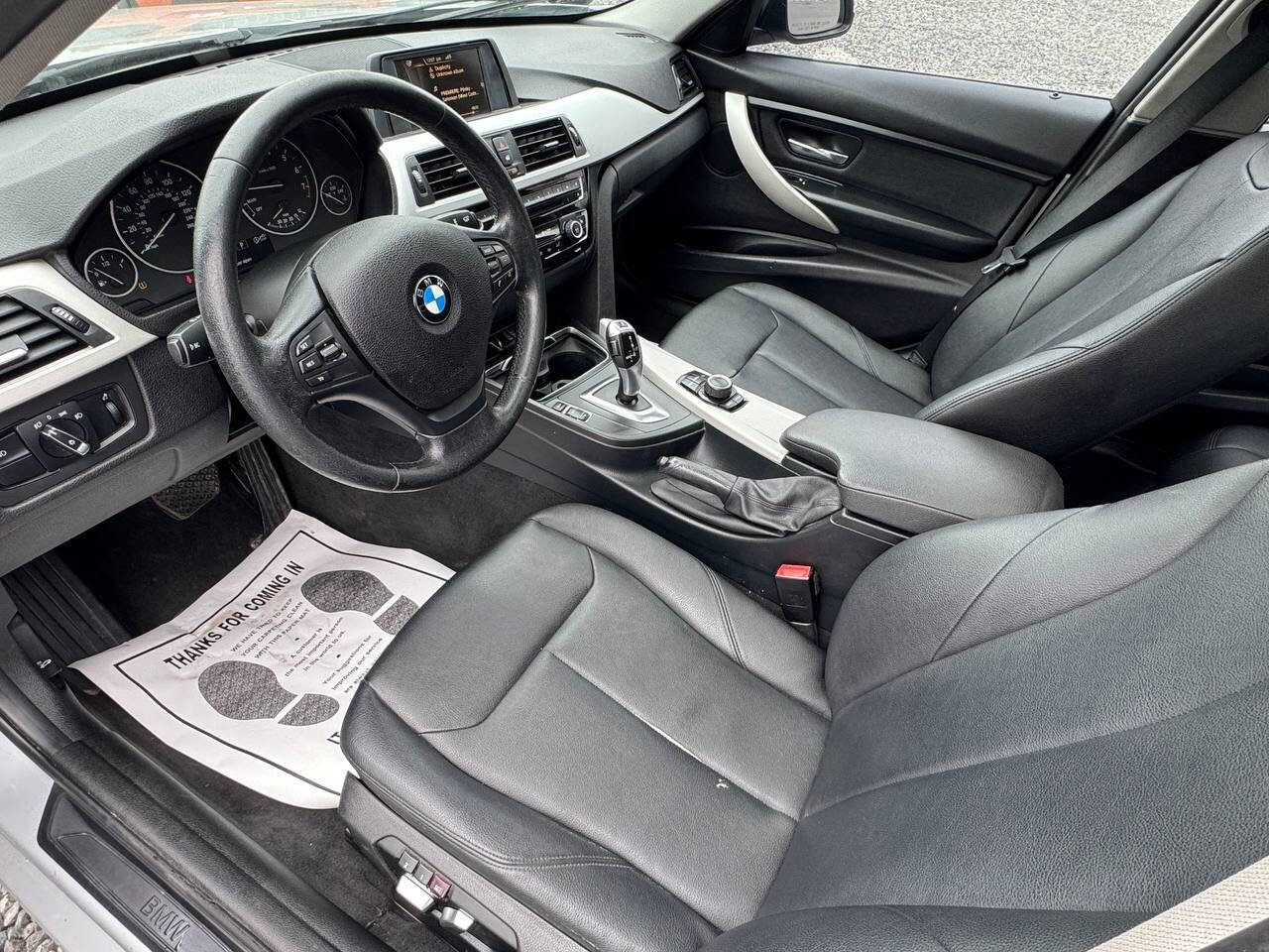 Used 2016 BMW 320i xDrive Sedan AWD/4WD image 9