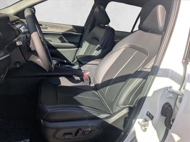 New 2025 Jeep Grand Cherokee Limited w/ Luxury Tech Group II image 4