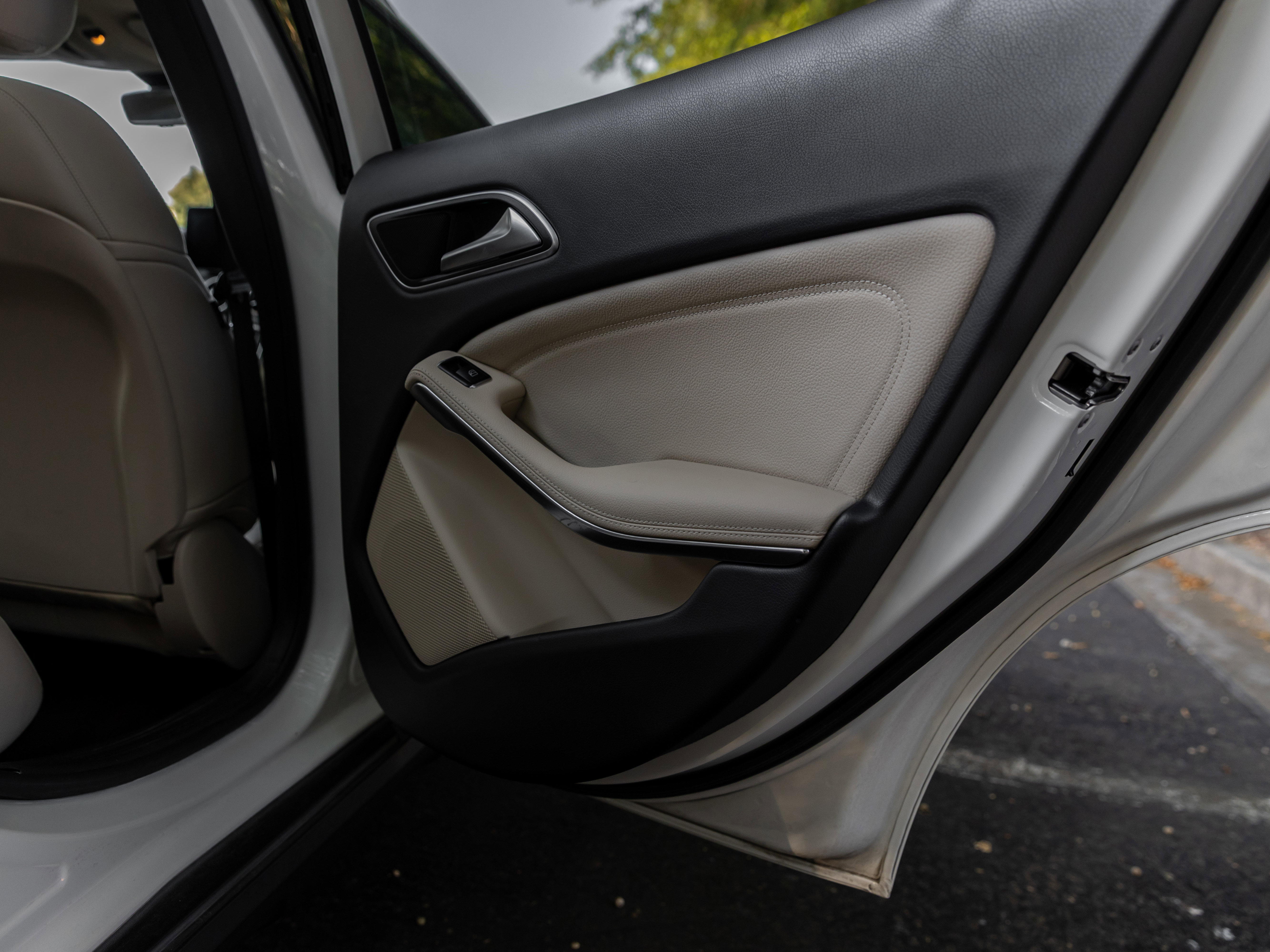 Used 2019 Mercedes-Benz GLA 250 4MATIC w/ Convenience Package image 34