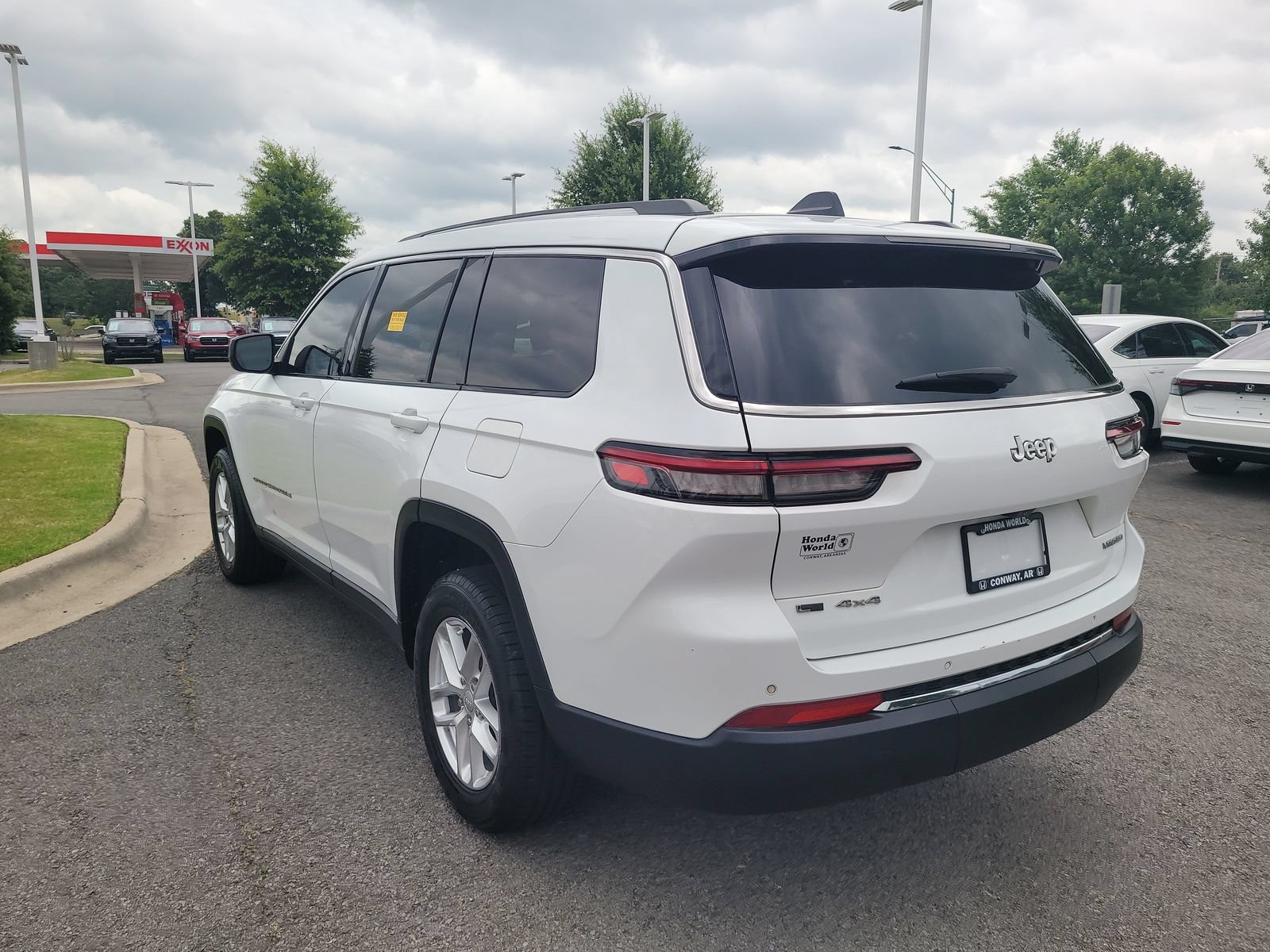 Used 2022 Jeep Grand Cherokee L Laredo w/ Luxury Tech Group I AWD/4WD image 5