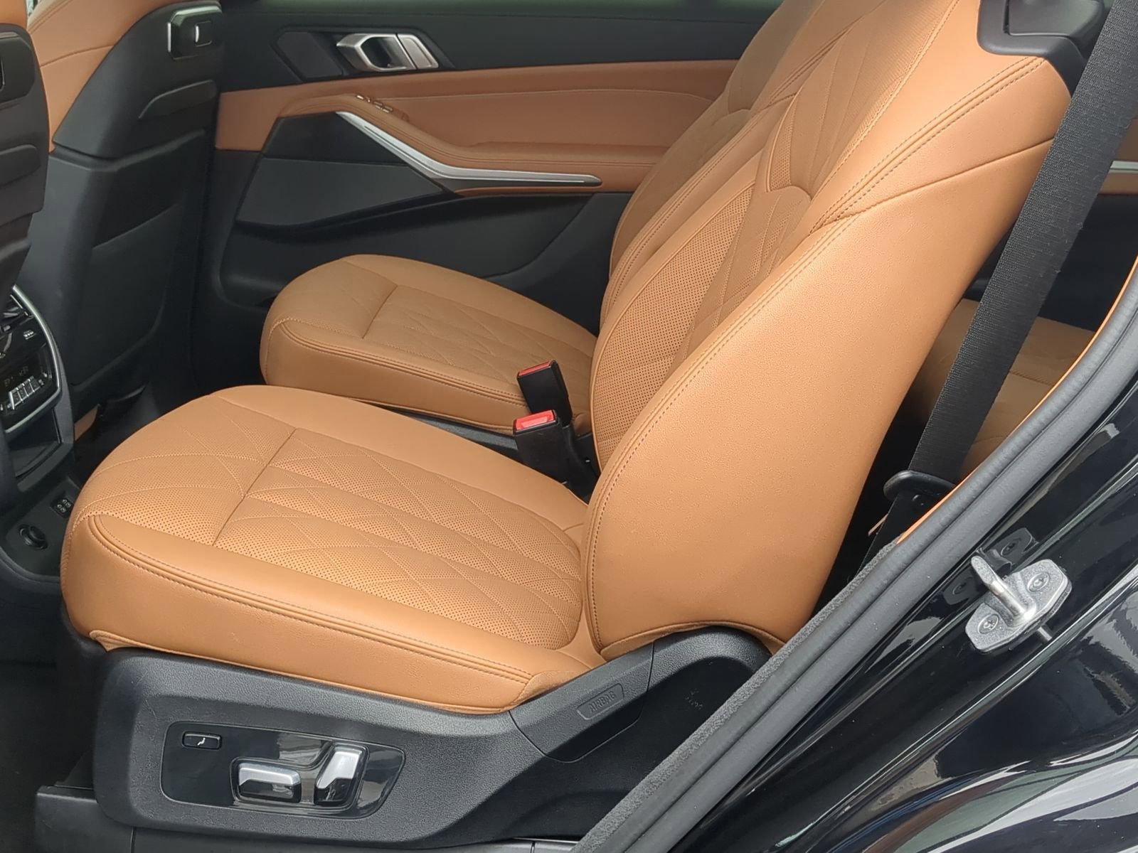 Used 2023 BMW X7 xDrive40i w/ Premium Package image 26