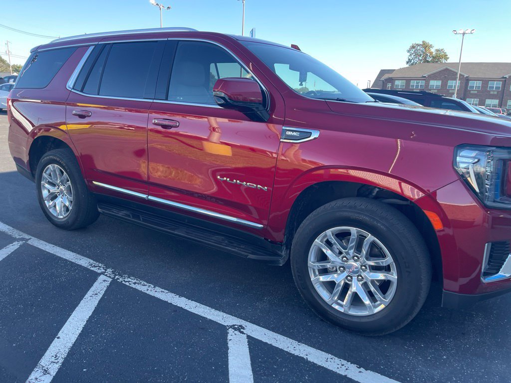 Used 2023 GMC Yukon SLT w/ SLT Premium Package