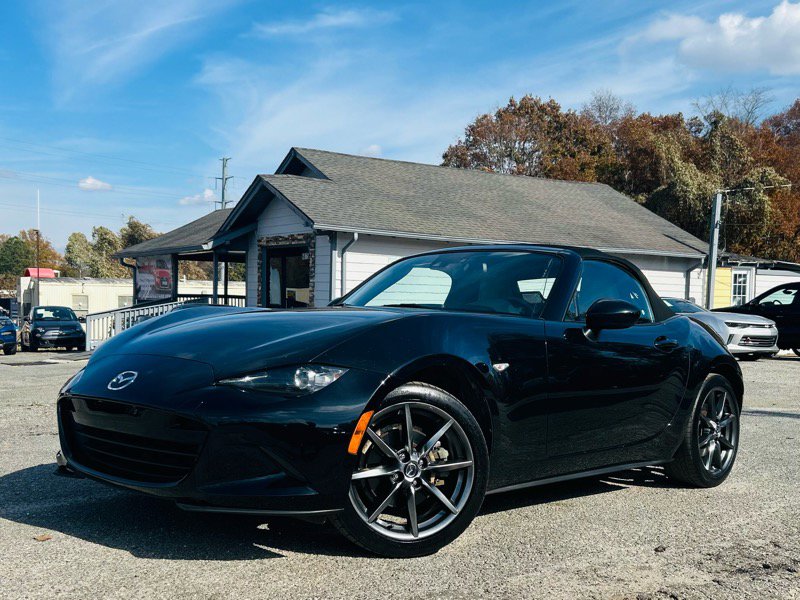Used 2016 MAZDA MX-5 Miata Grand Touring image 2
