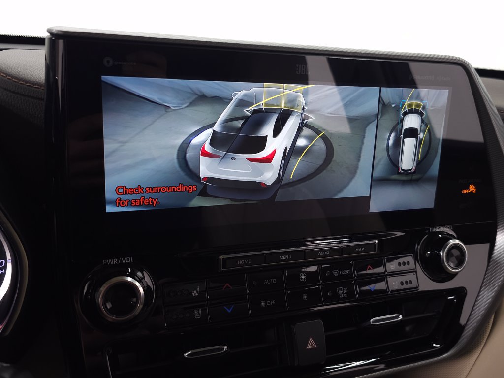Used 2022 Toyota Highlander Platinum FWD image 30
