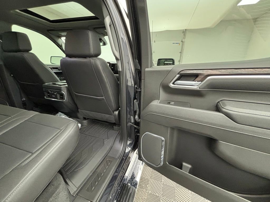 New 2025 GMC Sierra 1500 SLT w/ SLT Premium Plus Package image 40