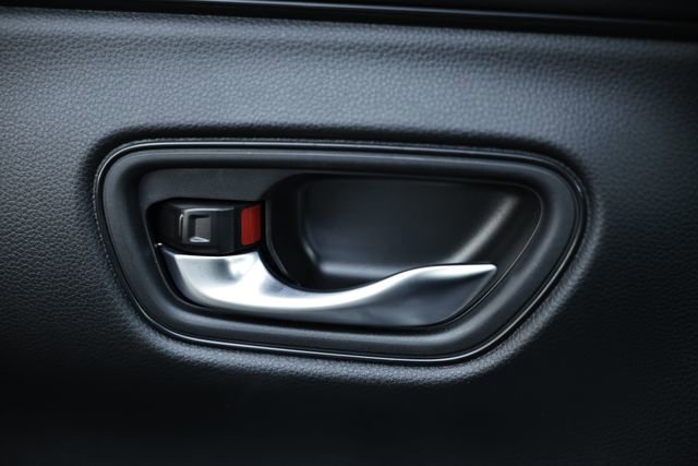 Used 2025 Honda HR-V Sport image 14