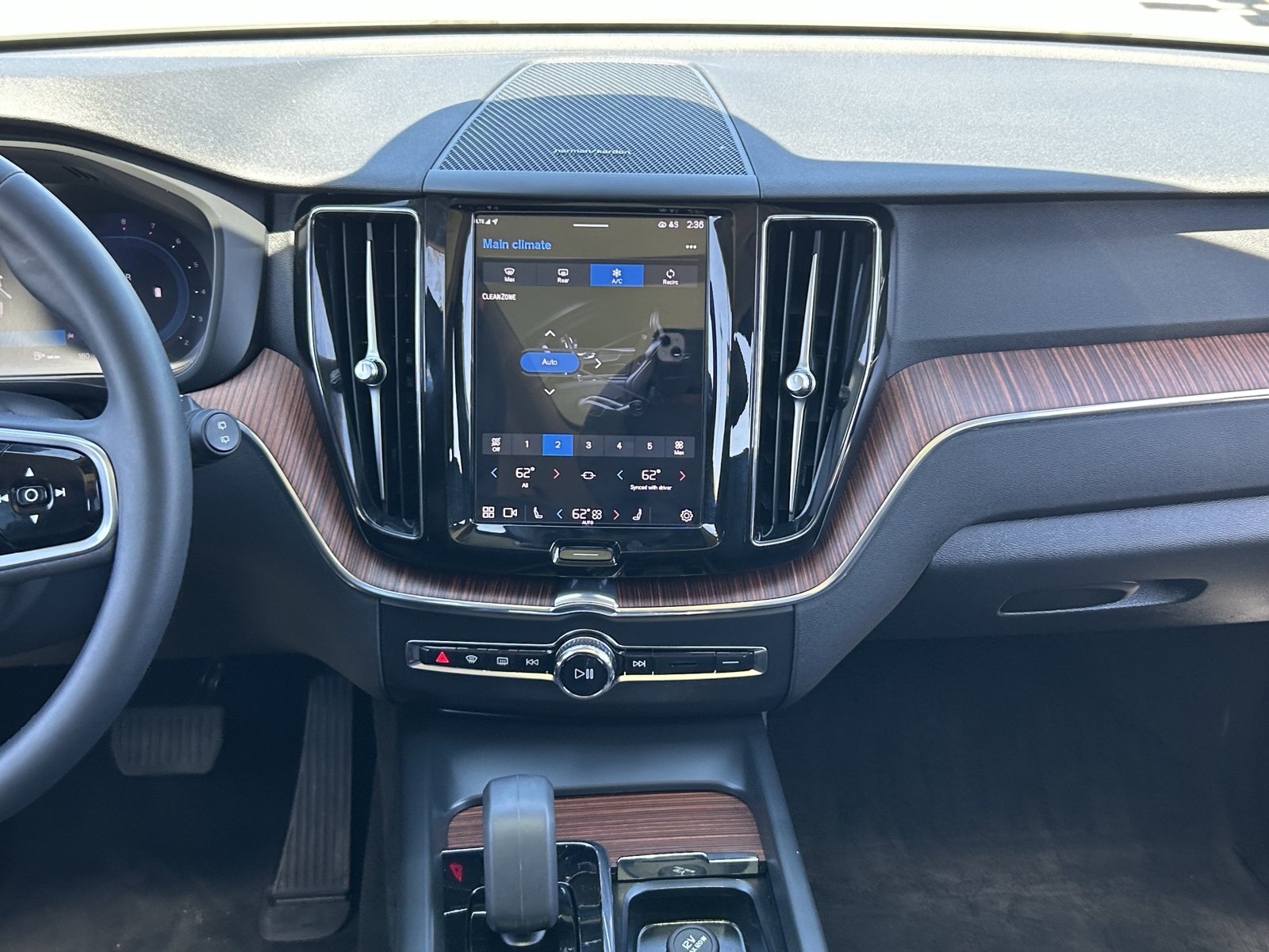 Used 2023 Volvo XC60 B5 Plus w/ Protection Package AWD/4WD image 17