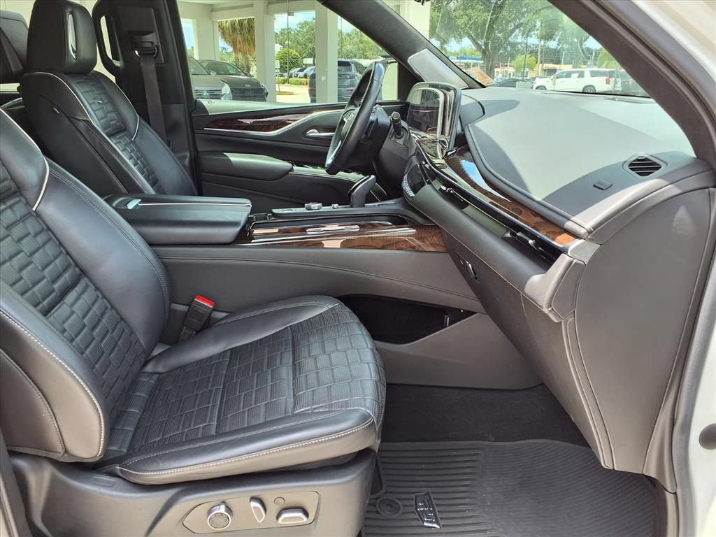 Certified 2021 Cadillac Escalade Sport Platinum AWD/4WD image 9