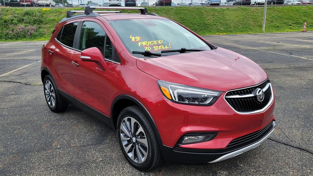 Used 2019 Buick Encore Essence w/ LPO, Road Trip Package FWD image 2