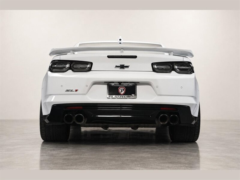 Used 2022 Chevrolet Camaro ZL1 RWD image 9