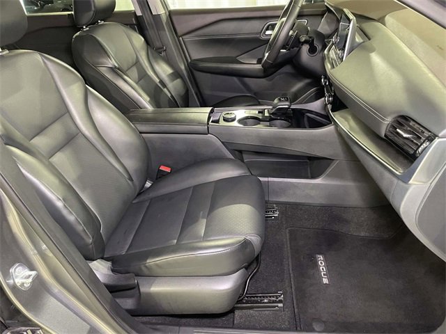 Used 2021 Nissan Rogue SV w/ Premium Package image 23