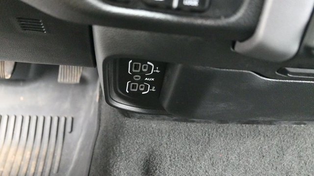 Used 2023 RAM 1500 Big Horn AWD/4WD image 32