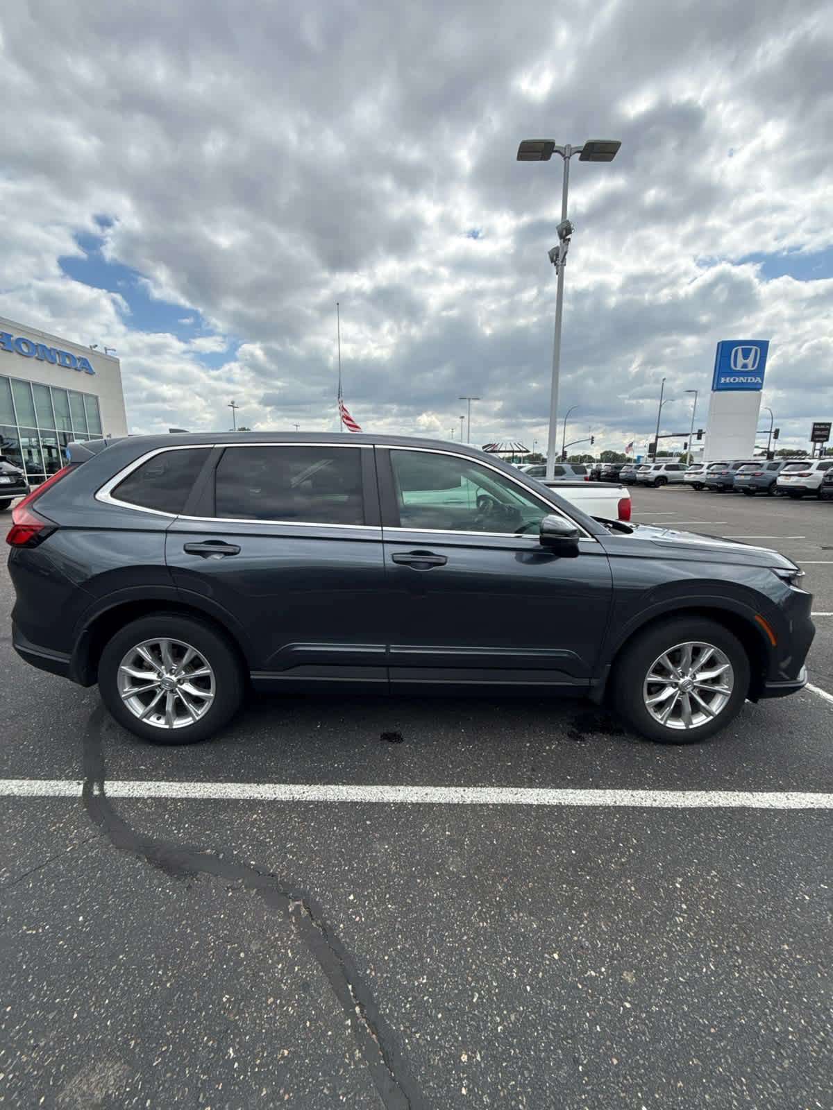 Used 2024 Honda CR-V EX image 4