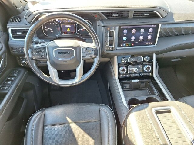 Used 2021 GMC Yukon Denali w/ Denali Ultimate Package image 9