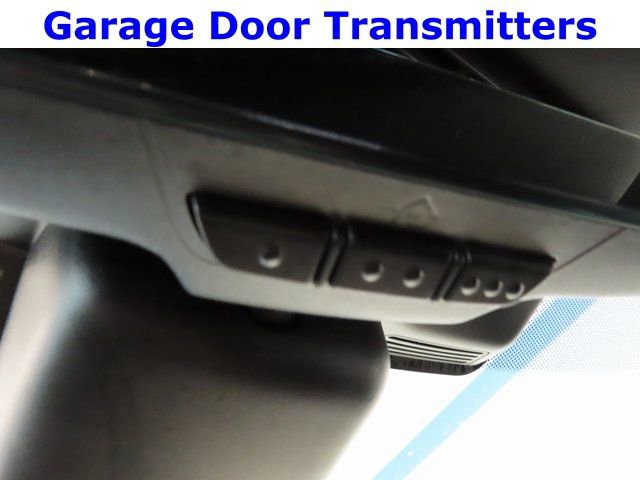 Used 2024 Jaguar F-PACE R-Dynamic S image 31