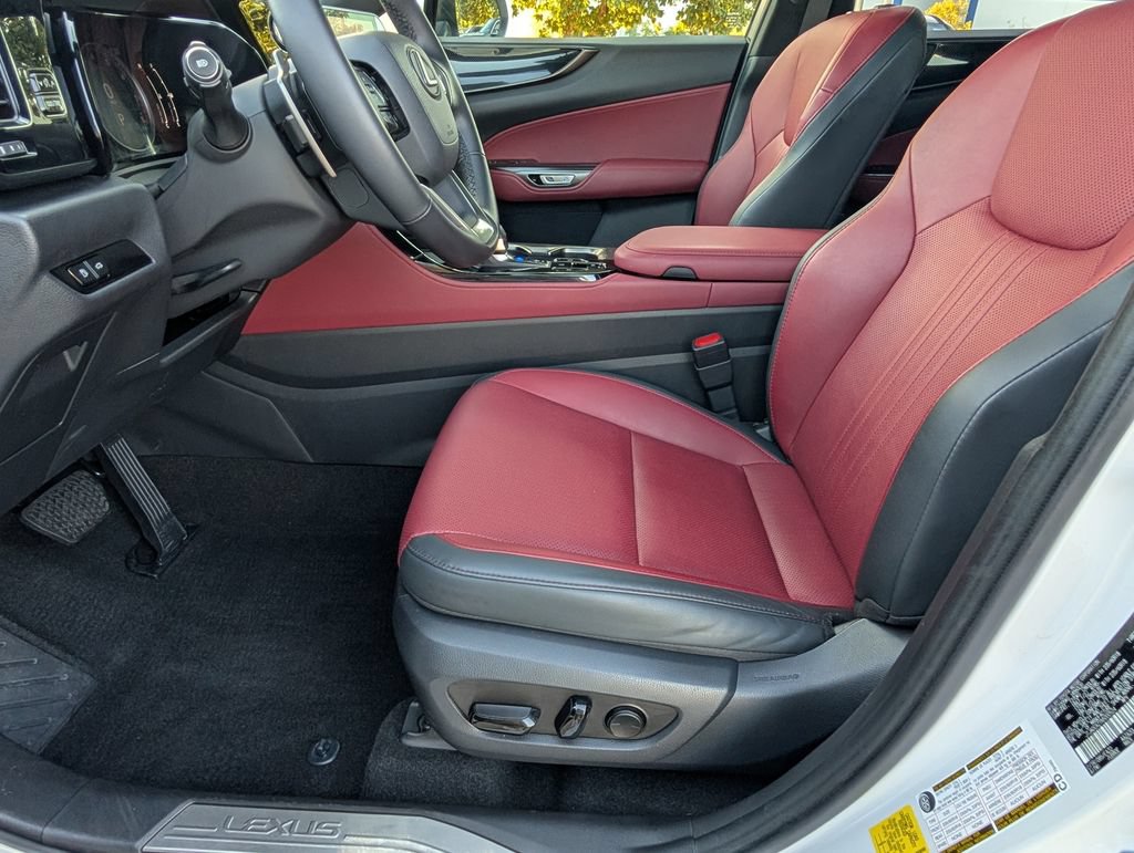Used 2022 Lexus NX 250 FWD w/ Towing Package (2000 Lbs) image 13