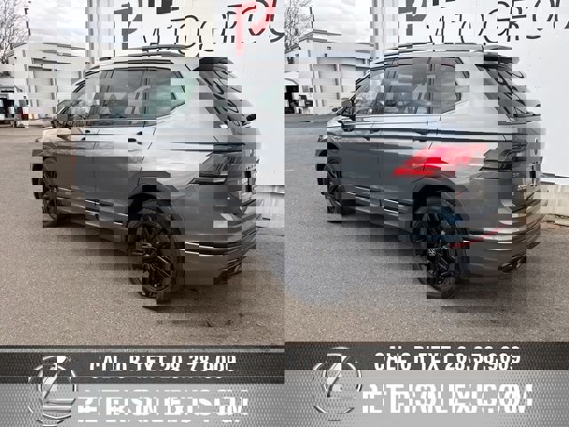 Used 2022 Volkswagen Tiguan SE R-Line image 5