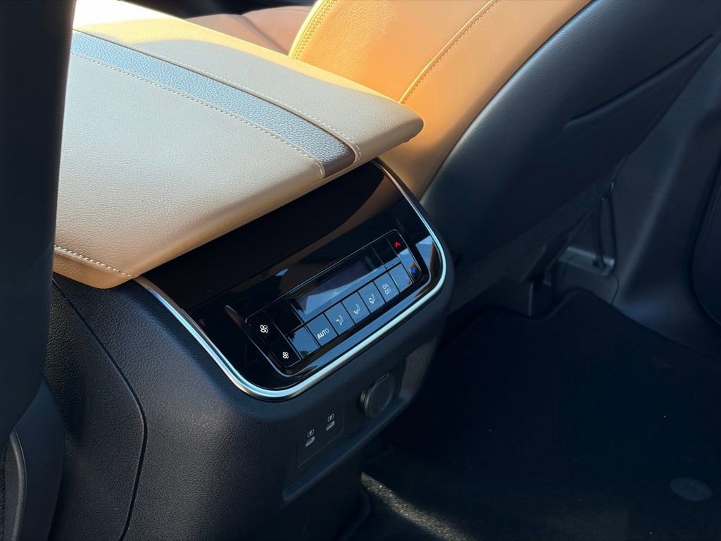 New 2026 Nissan Armada SL w/ Captain's Chari Seat Package image 26