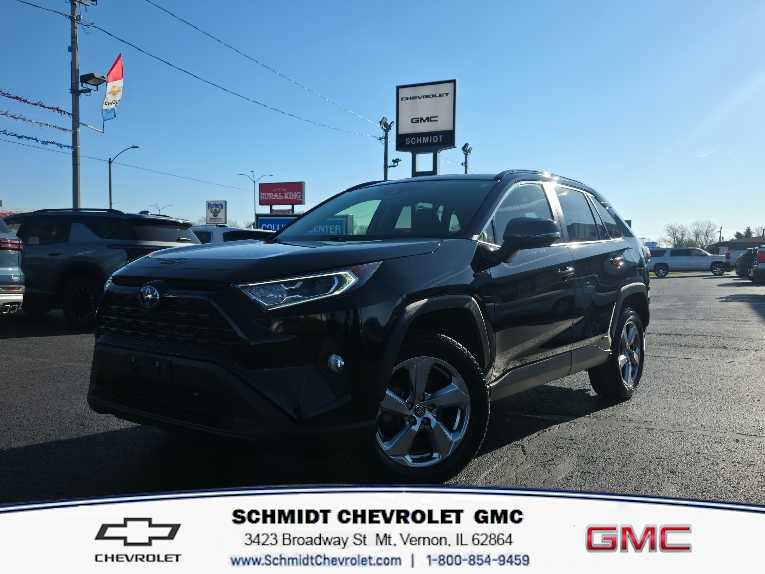 Used 2021 Toyota RAV4 XLE Premium image 1