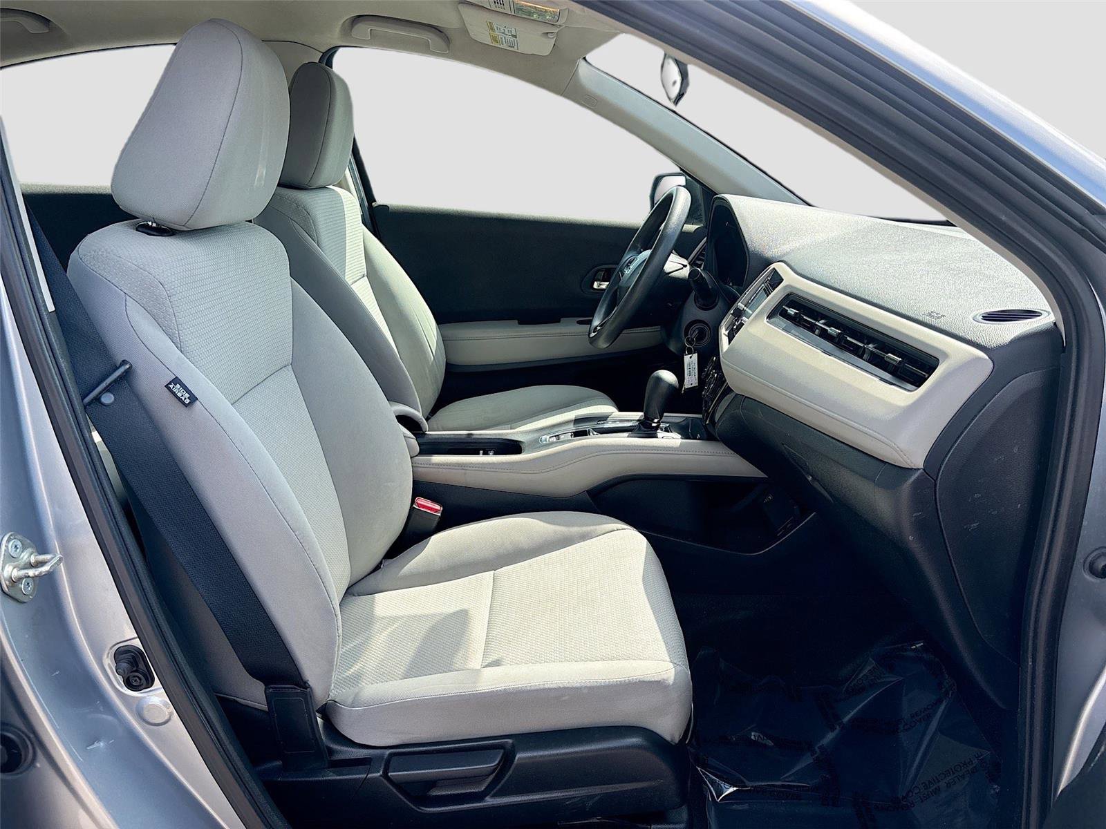 Used 2019 Honda HR-V LX image 25