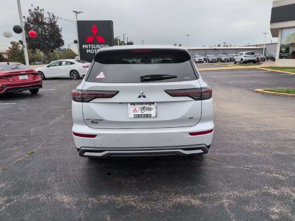 New 2026 Mitsubishi Outlander SE AWD/4WD image 8