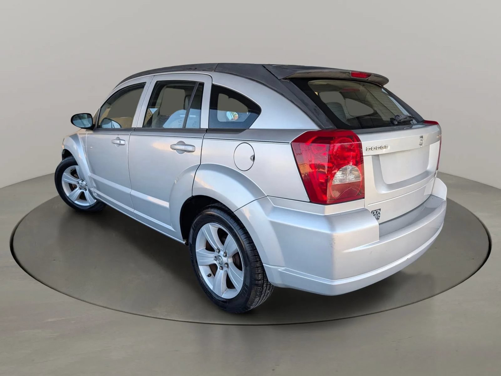 Used 2010 Dodge Caliber SXT FWD image 3