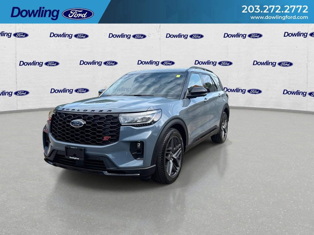 Used 2025 Ford Explorer ST AWD/4WD image 4