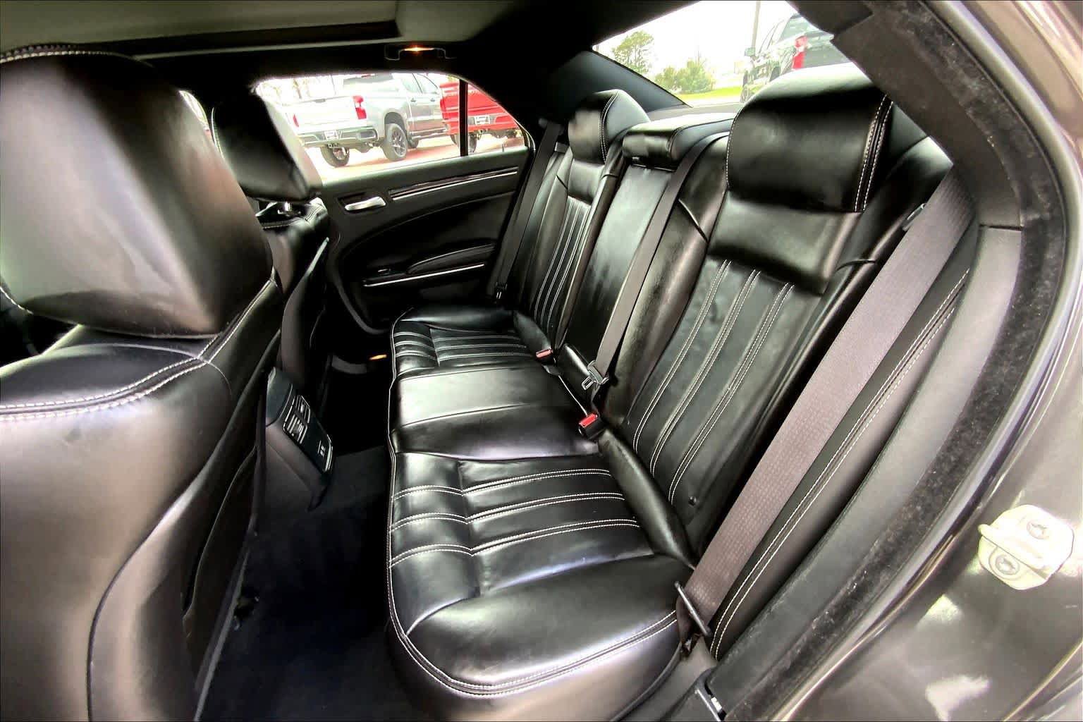 Used 2023 Chrysler 300 S image 21