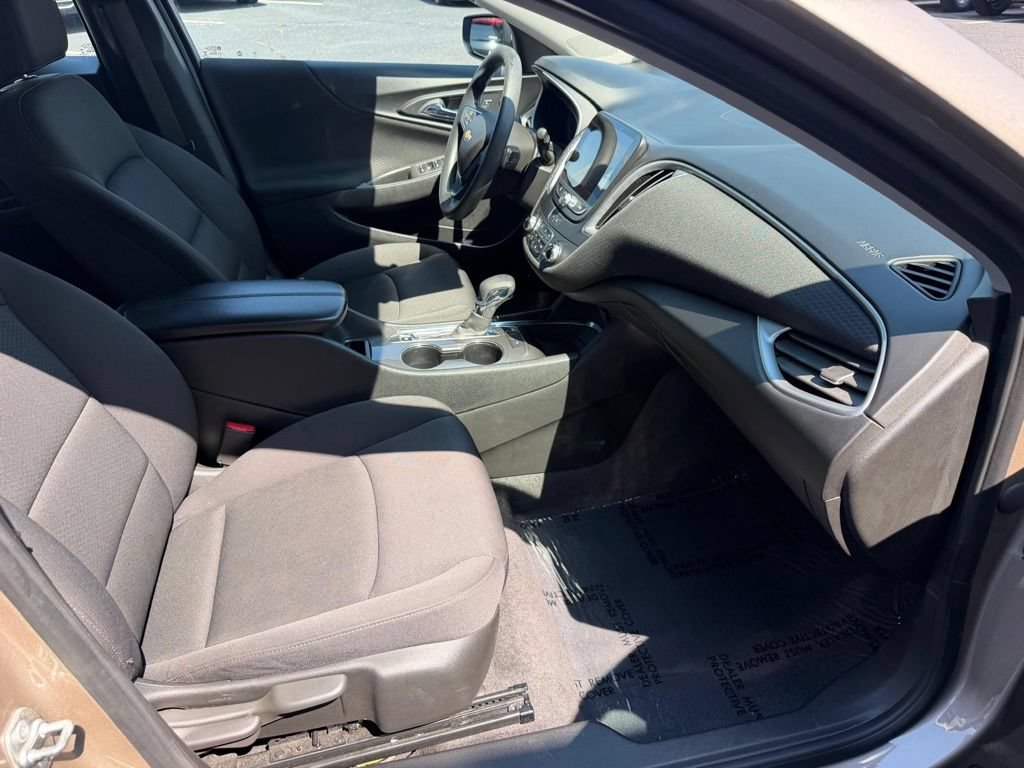 Used 2024 Chevrolet Malibu LT FWD image 30
