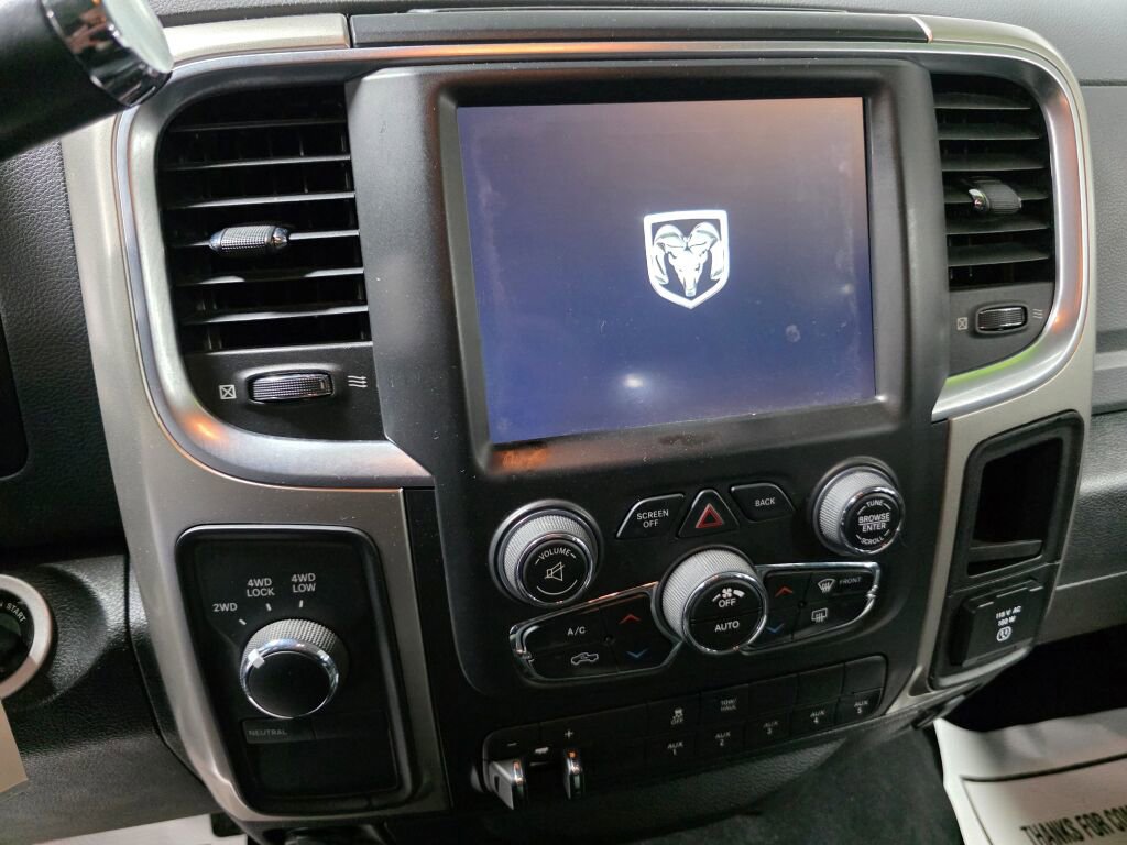 Used 2018 RAM 2500 SLT w/ Snow Chief Group AWD/4WD image 12