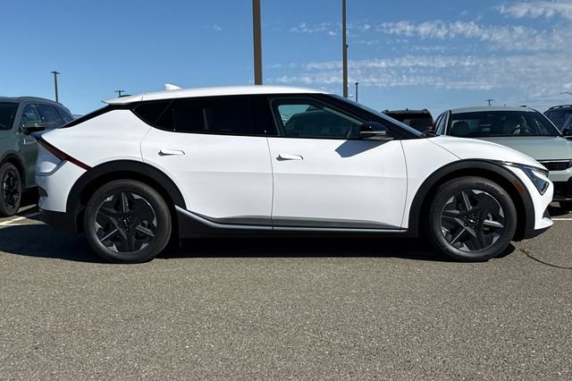 New 2026 Kia EV6 Light RWD image 3