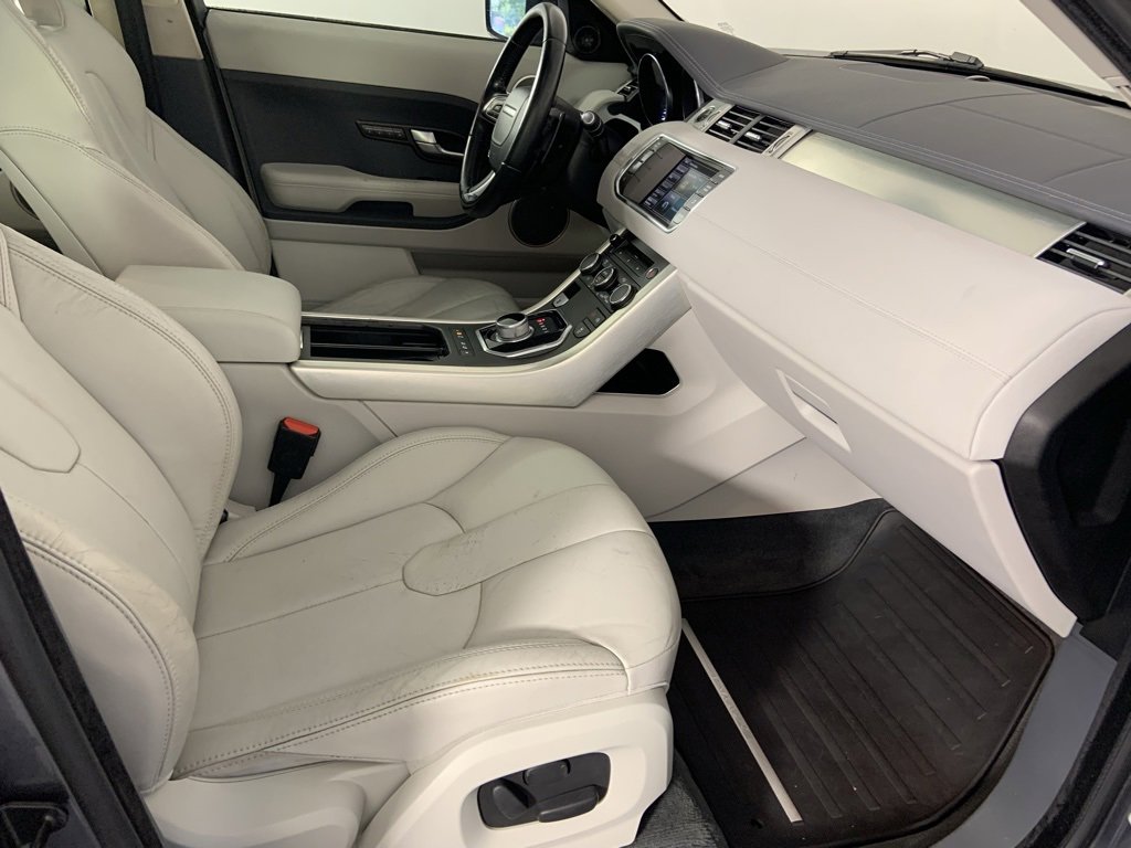 Used 2015 Land Rover Range Rover Evoque Pure Plus image 12