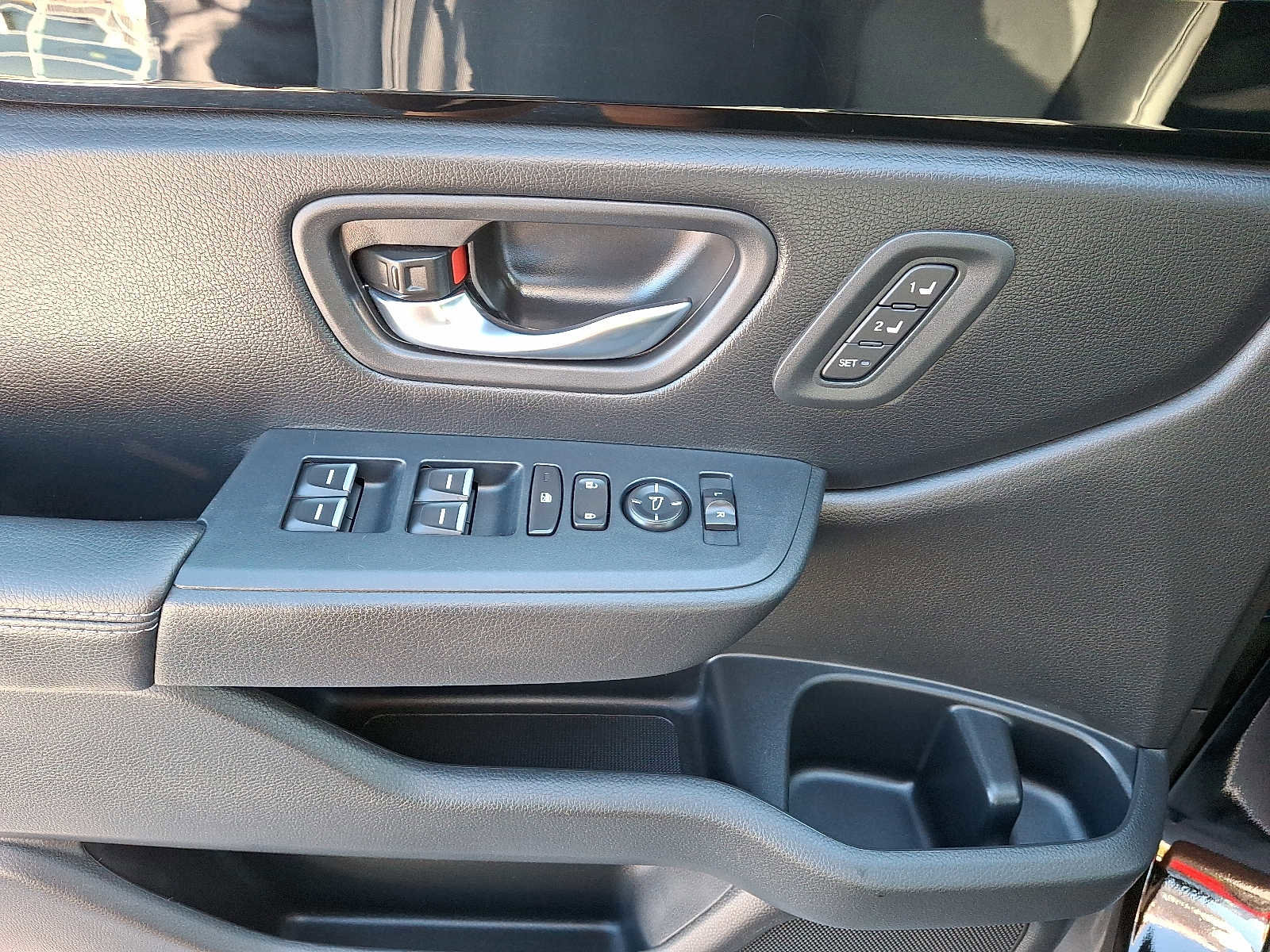 Used 2023 Honda Pilot Touring image 15