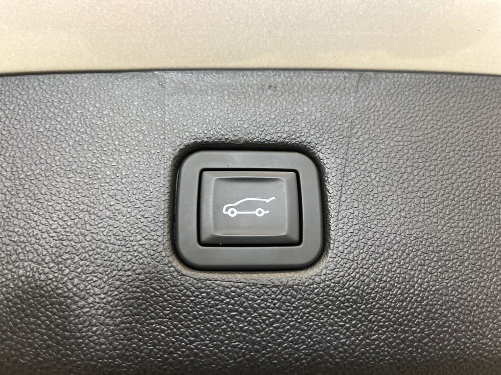 Used 2019 Chevrolet Blazer RS w/ Sun and Wheels Package image 37