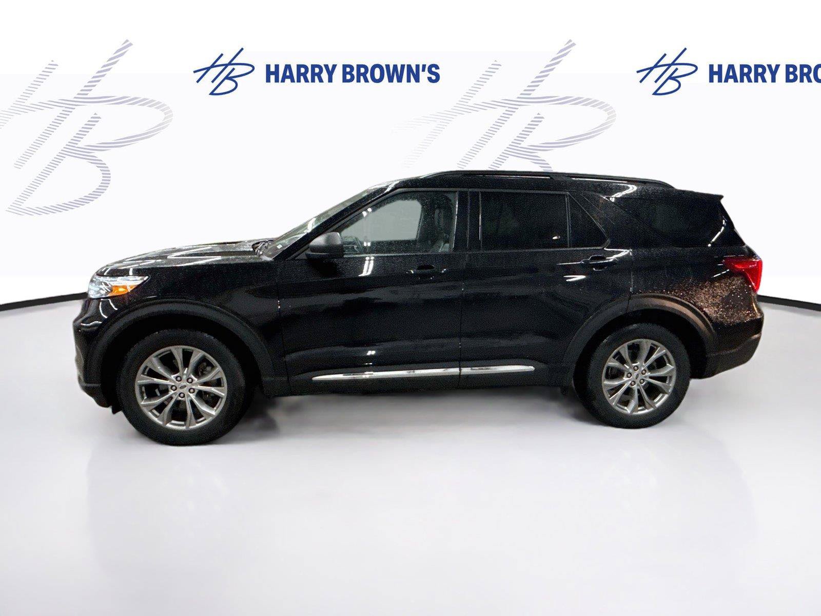 Used 2021 Ford Explorer XLT w/ Equipment Group 202A AWD/4WD image 8