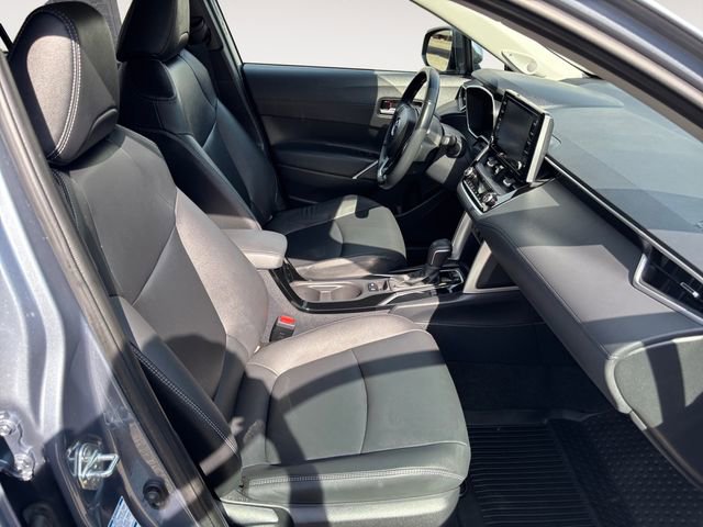 Used 2022 Toyota Corolla Cross XLE w/ Convenience Package AWD/4WD image 15