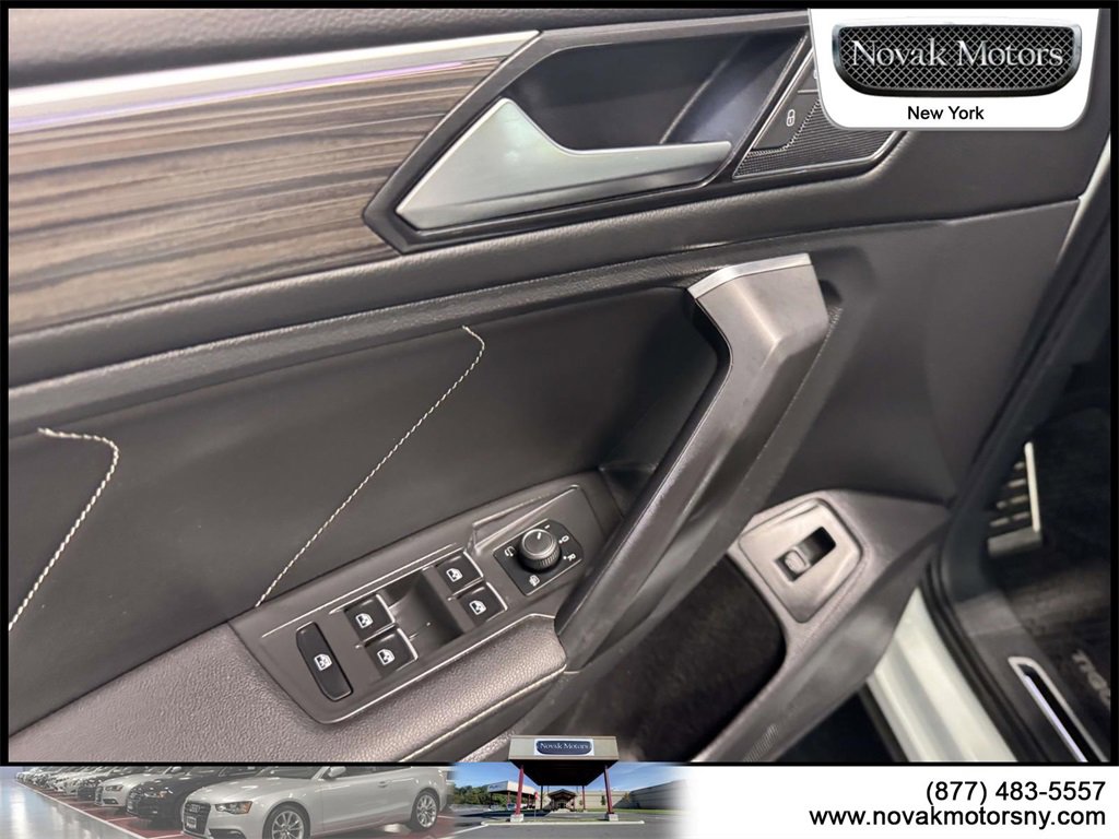 Used 2022 Volkswagen Tiguan SEL R-Line image 14