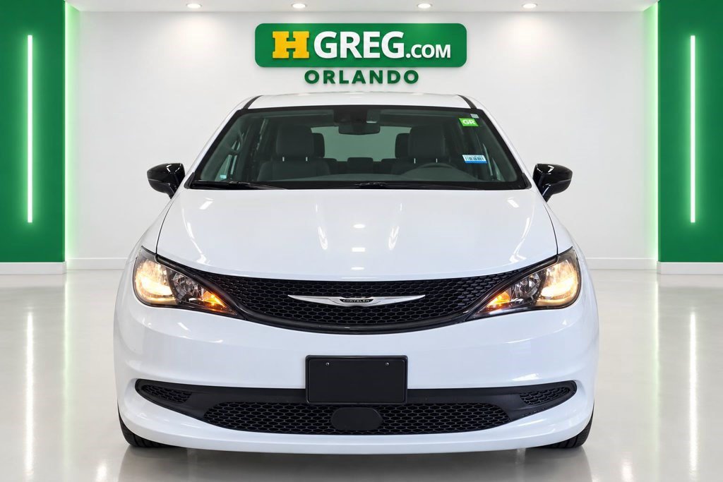 Used 2026 Chrysler Voyager LX FWD image 7