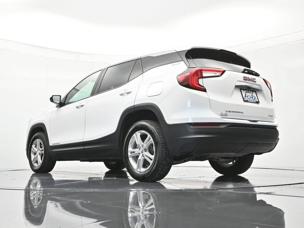 Used 2024 GMC Terrain SLE AWD/4WD image 41