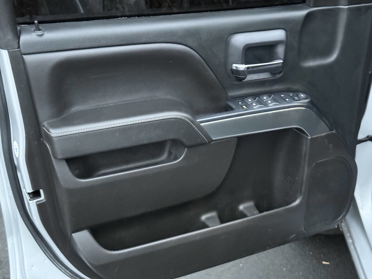 Used 2018 Chevrolet Silverado 1500 LT image 12