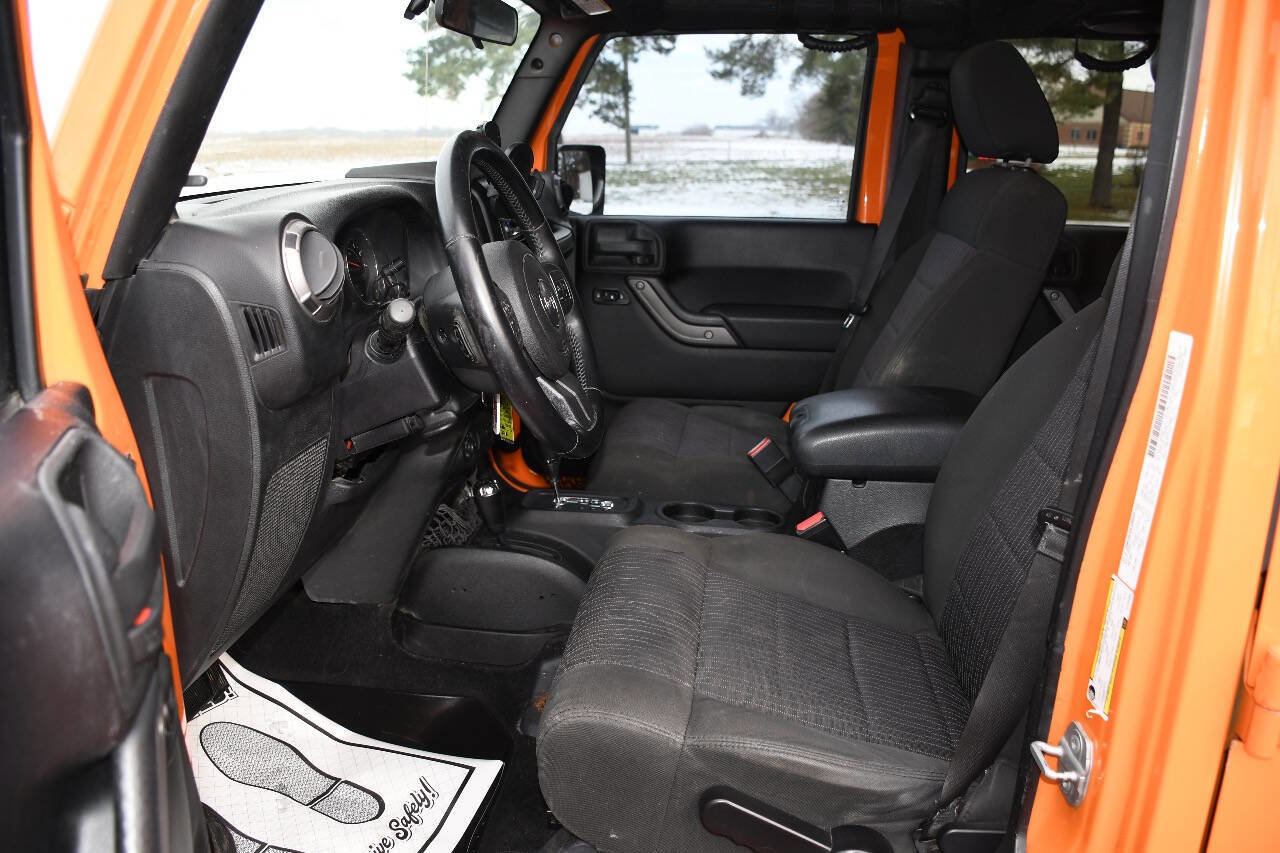 Used 2012 Jeep Wrangler Unlimited Sport image 11