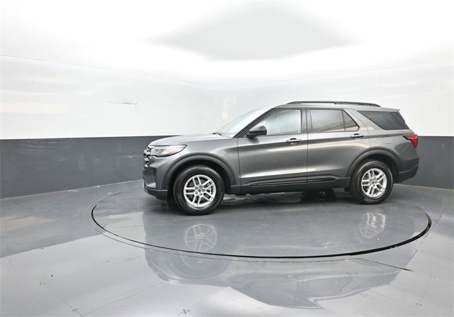 New 2026 Ford Explorer Active image 4