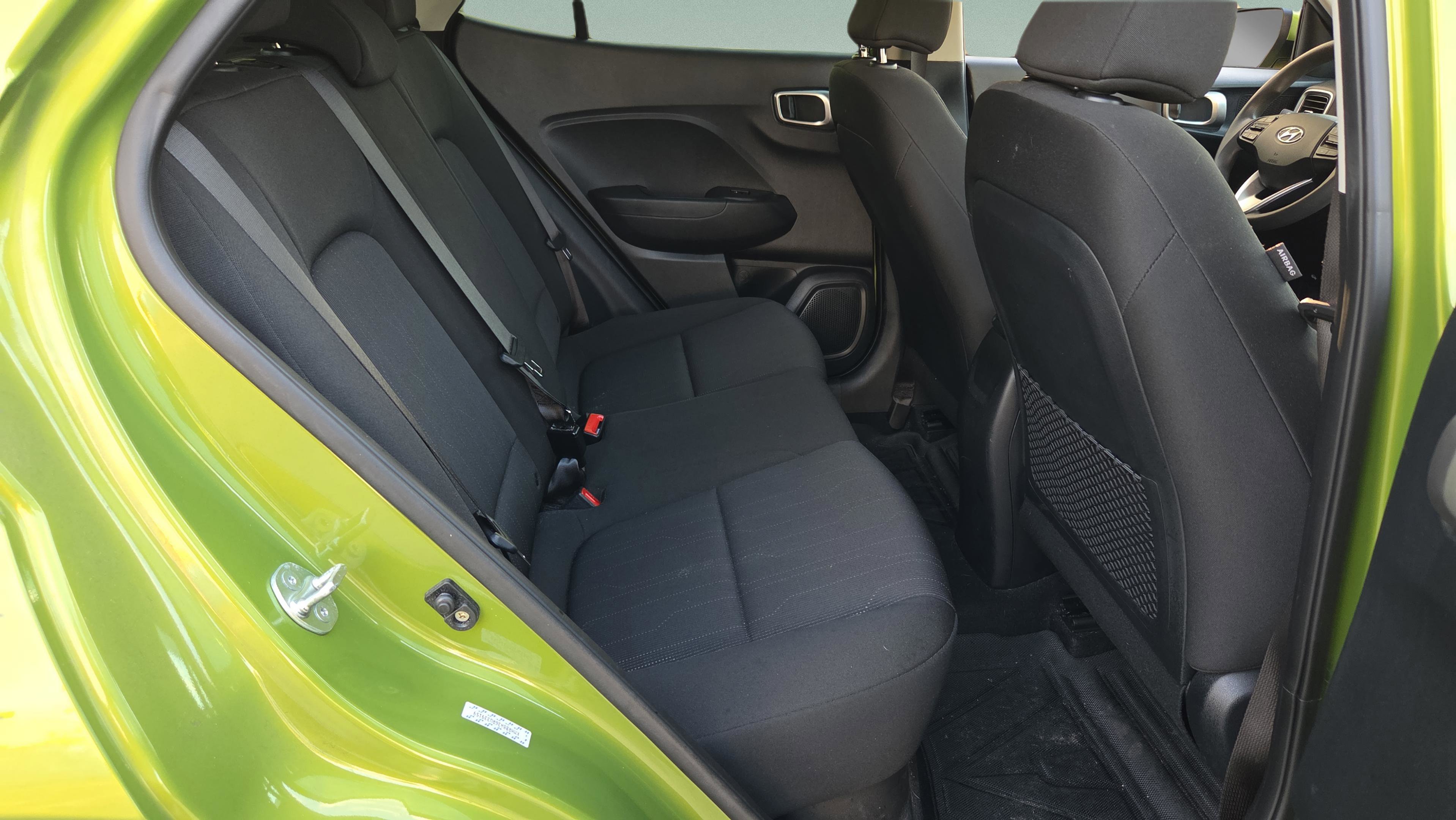 Used 2024 Hyundai Venue SE image 16