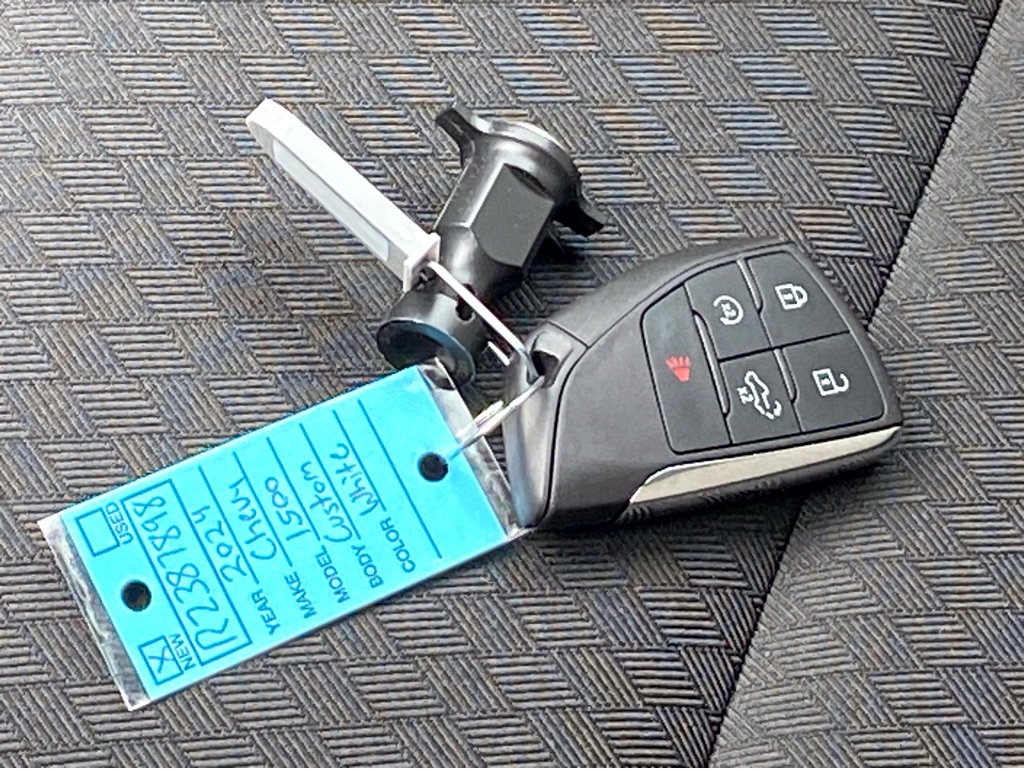 New 2024 Chevrolet Silverado 1500 Custom RWD image 32