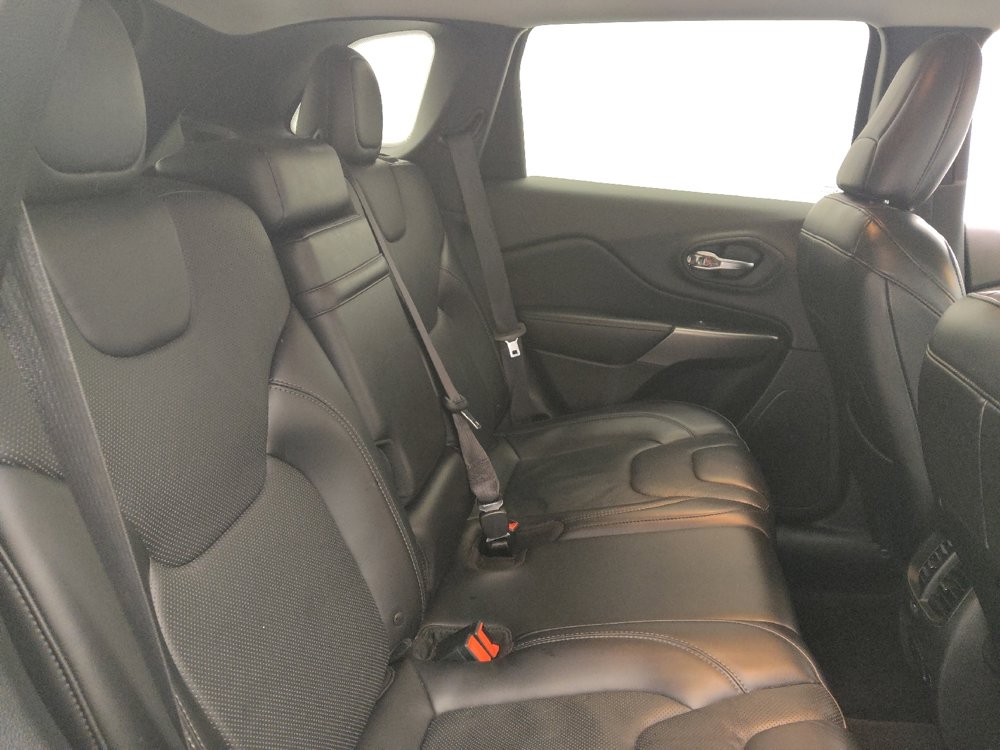 Used 2019 Jeep Cherokee Limited AWD/4WD image 19