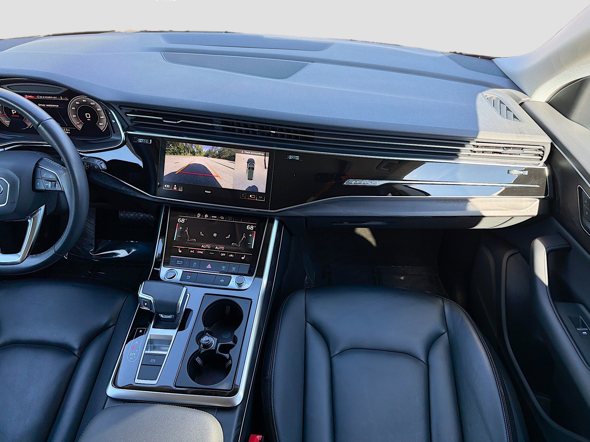 Used 2022 Audi Q8 Premium w/ Convenience Package image 18