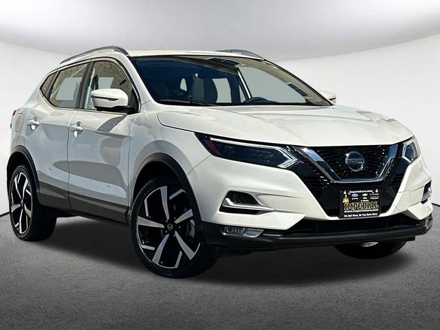 Used 2022 Nissan Rogue Sport SL w/ Premium Package AWD/4WD image 2