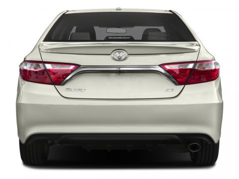 Used 2017 Toyota Camry SE w/ Moonroof Package image 6
